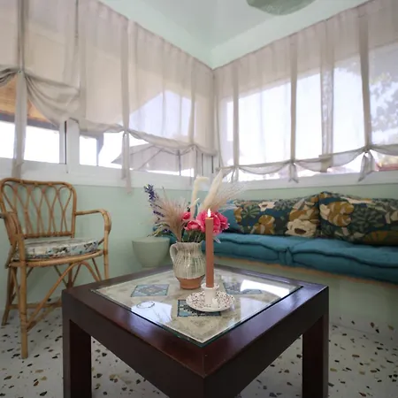 Seafront Eclectic Peaceful House With Garden