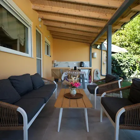 Seafront Eclectic Peaceful House With Garden *