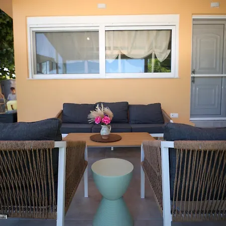 빌라 Seafront Eclectic Peaceful House With Garden Olympiakí Aktí