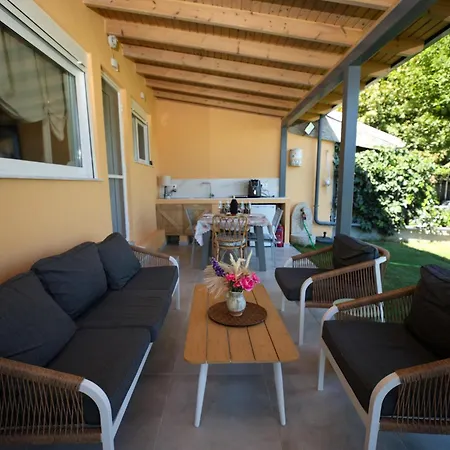 Seafront Eclectic Peaceful House With Garden