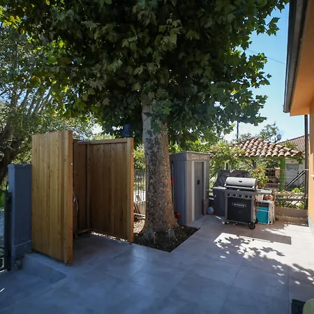 빌라 Seafront Eclectic Peaceful House With Garden Olympiakí Aktí